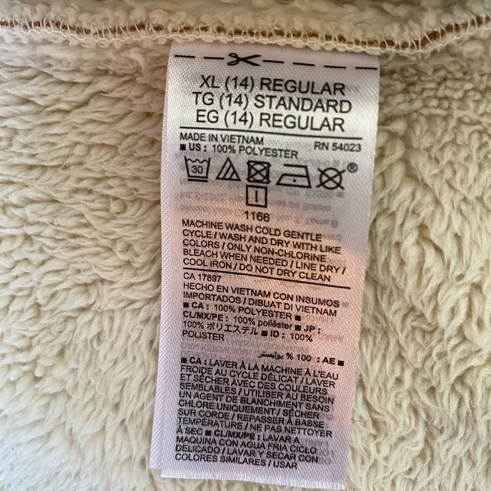 Old Navy Girl’s Tan Sherpa Jacket Size XL (14) - Picture 6 of 7